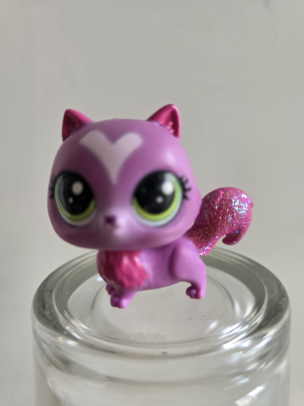 3/$22 Littlest Pet Shop # 197 Fluff Kittery Purple White Pink Glitter Cat Green